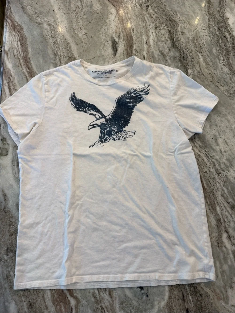 American Eagle Outfitters White Tee with Eagle Graphic Size XL